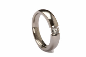 Ring in Platin mit Diamant Nr. 328155